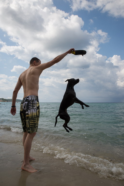  Marta pliva i uživa na moru 